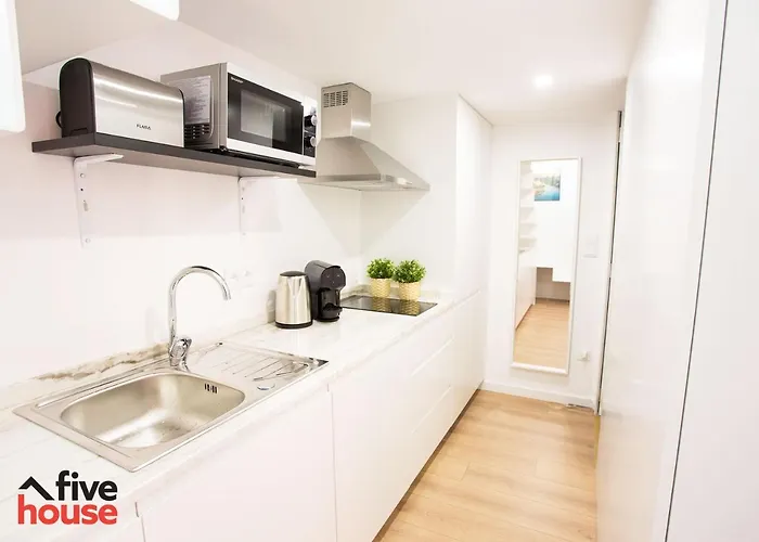 Five House 20 Semesterbostad Oporto